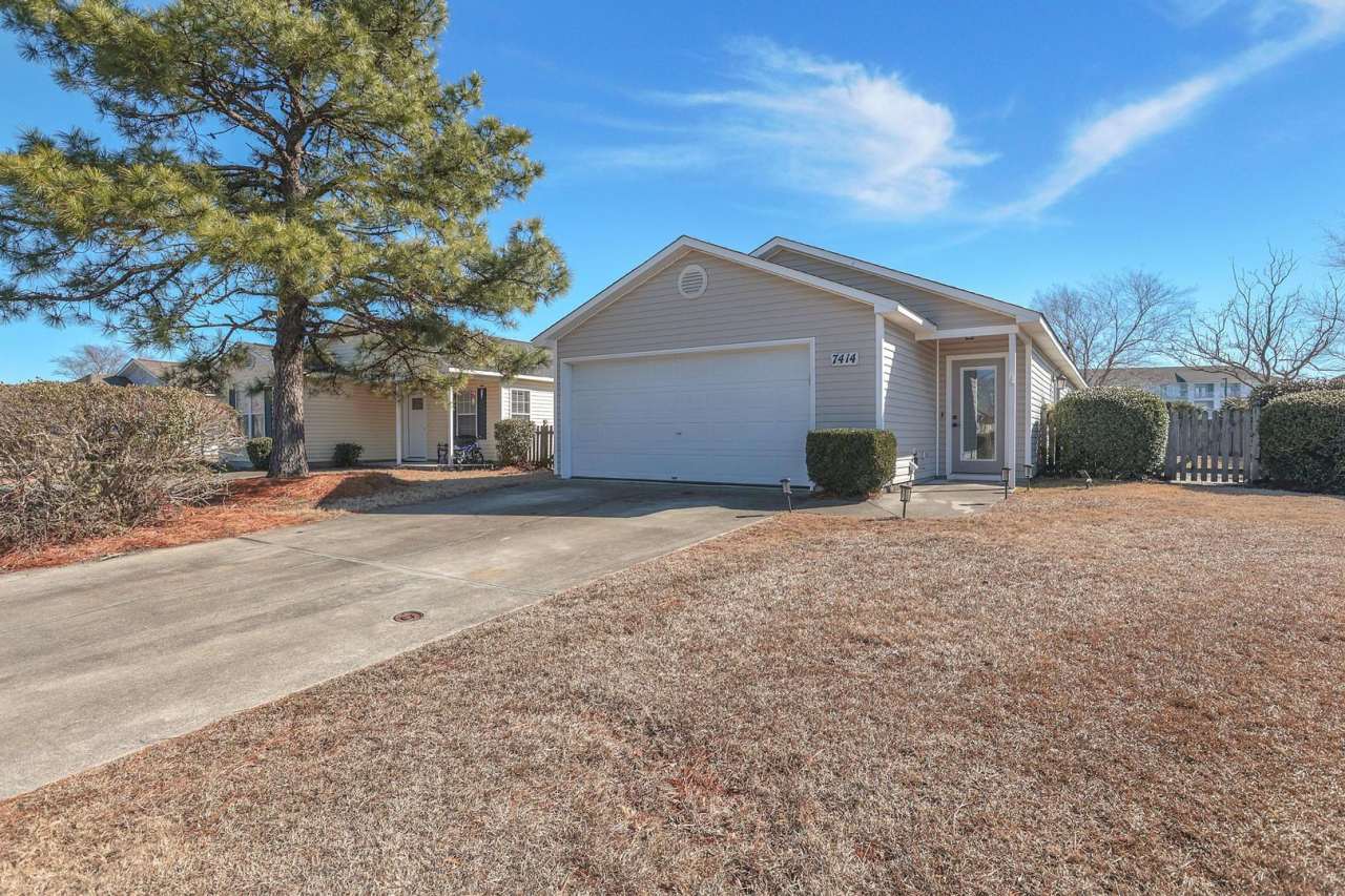 House for Rent in Wilmington with Fenced yard!