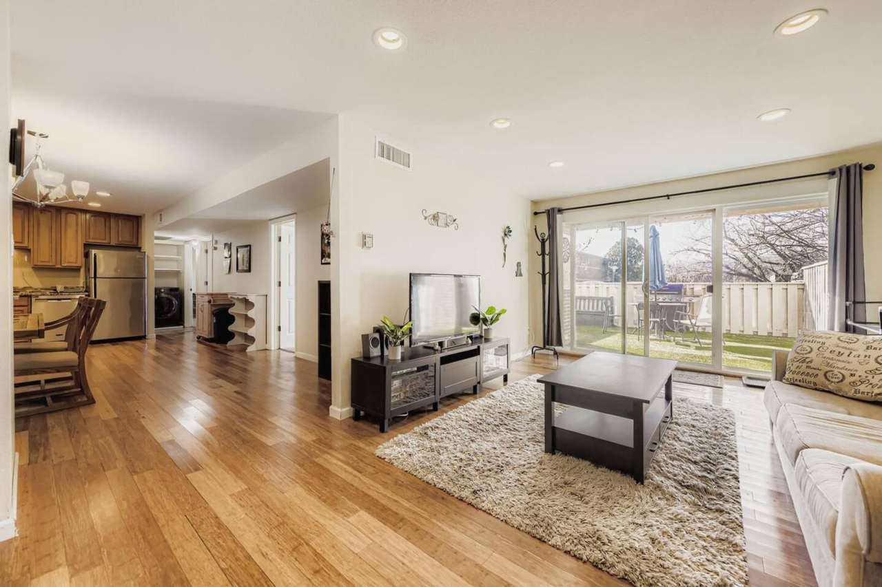 Large 3 bedroom, 2 bathroom peaceful condo