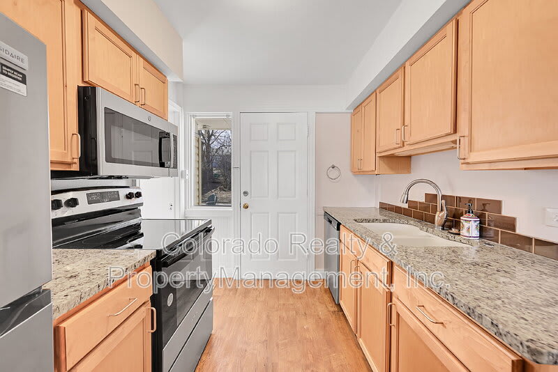 2030 West Gill Place