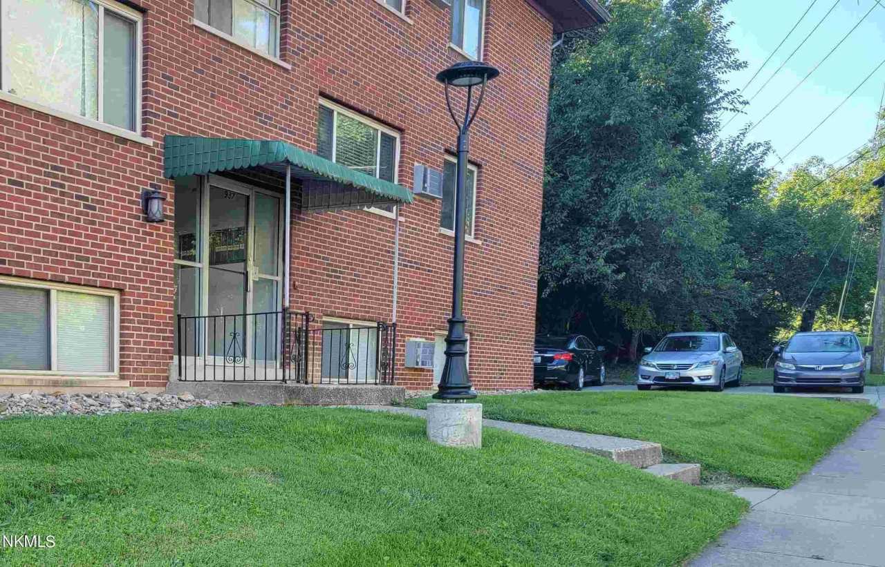 917 Highland Avenue unit: Various