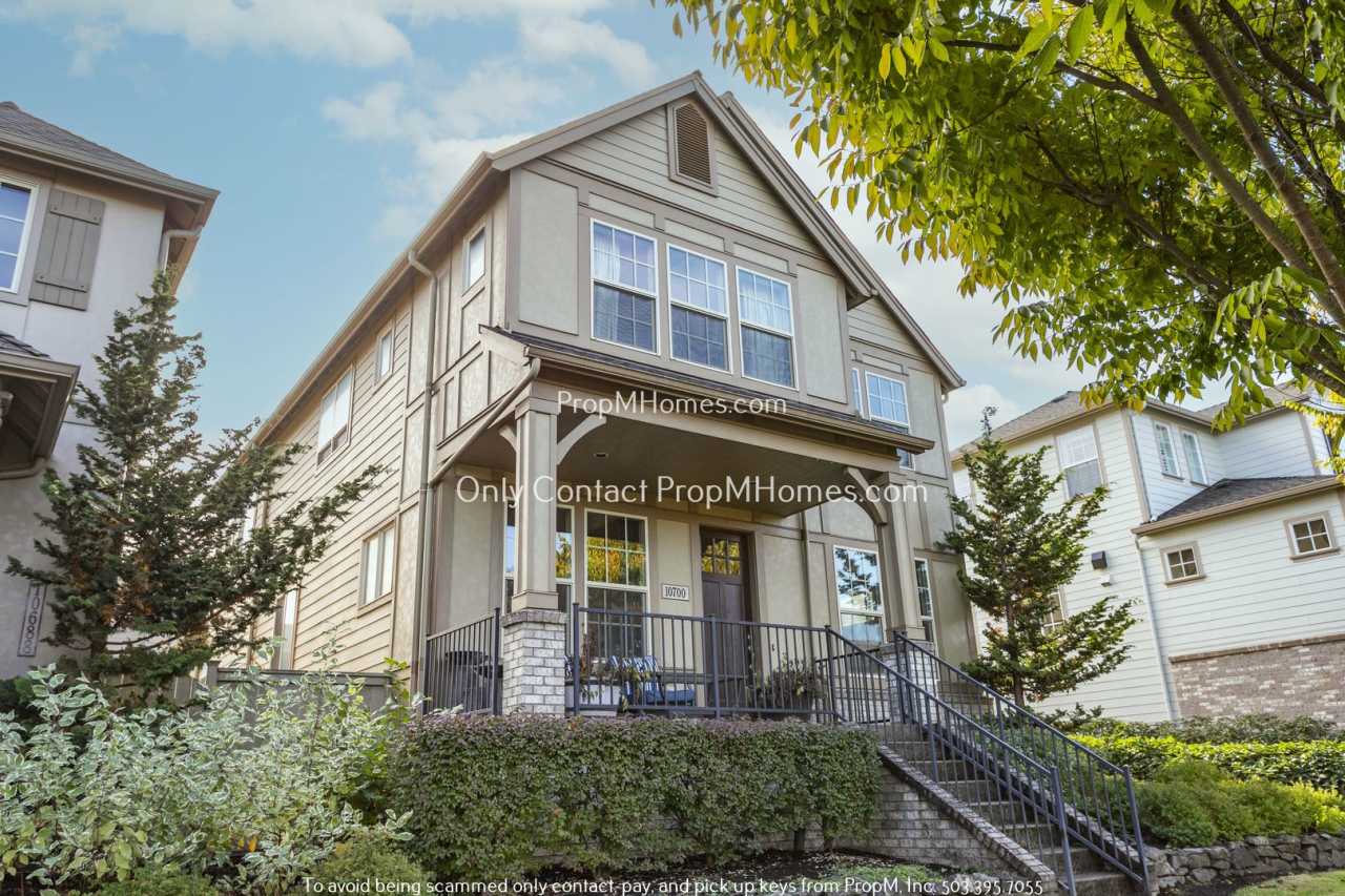 Gorgeous Villebois Home with a Hot Tub  Bonus Room!