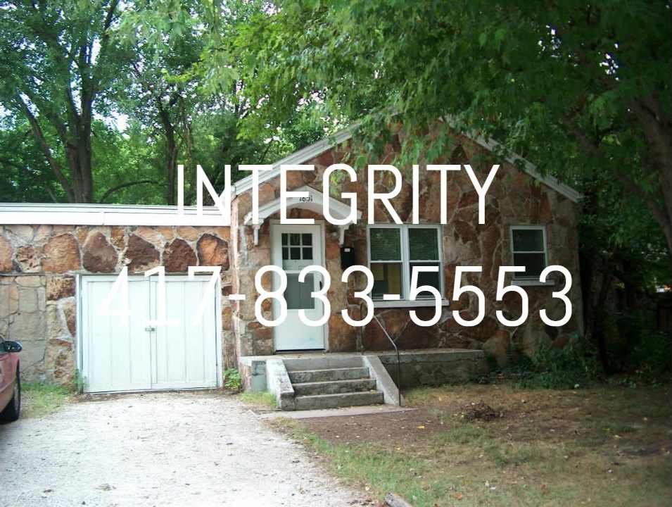 1851 North Johnston Avenue