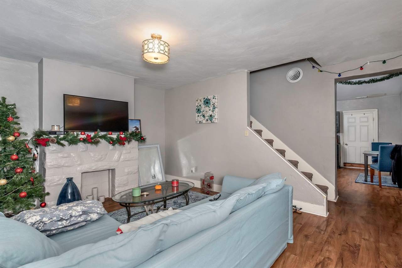 3 bedroom in heart of South Side