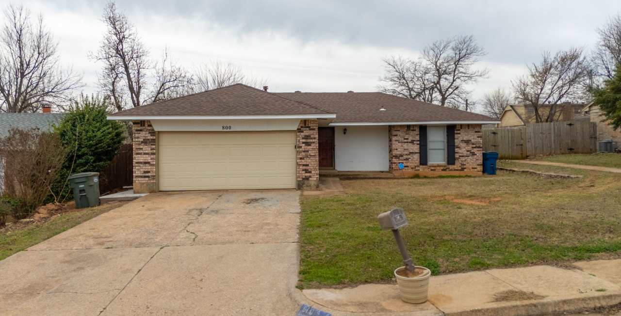 3 bedroom 2 bath home!!