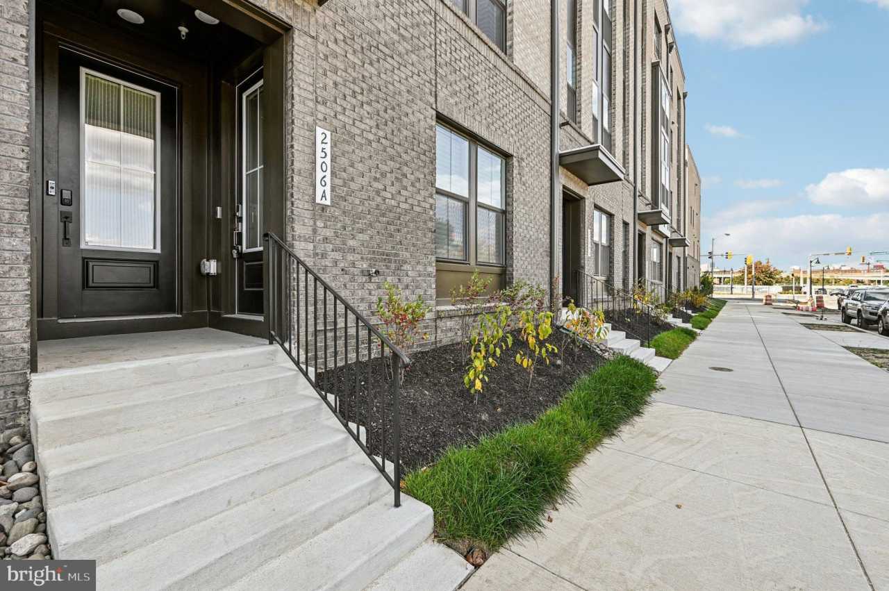 2506 PENINSULA Drive