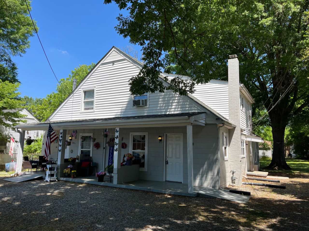 1 Bedroom 1 Bathroom Triplex