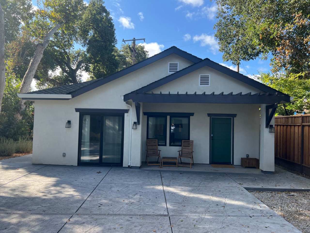 Beautiful 2 bed 1 bath ADU cottage in Los Altos. Must see.