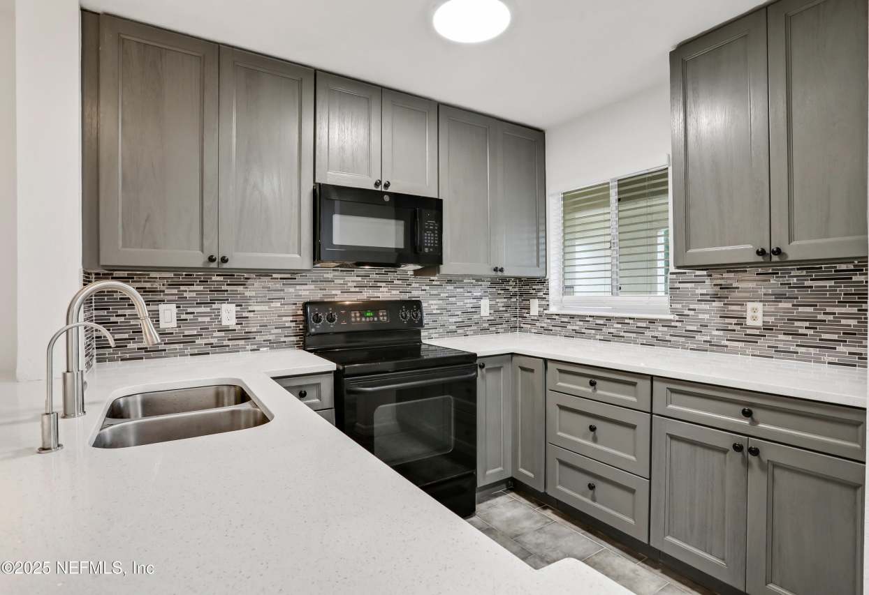 7 ARBOR CLUB Drive 317