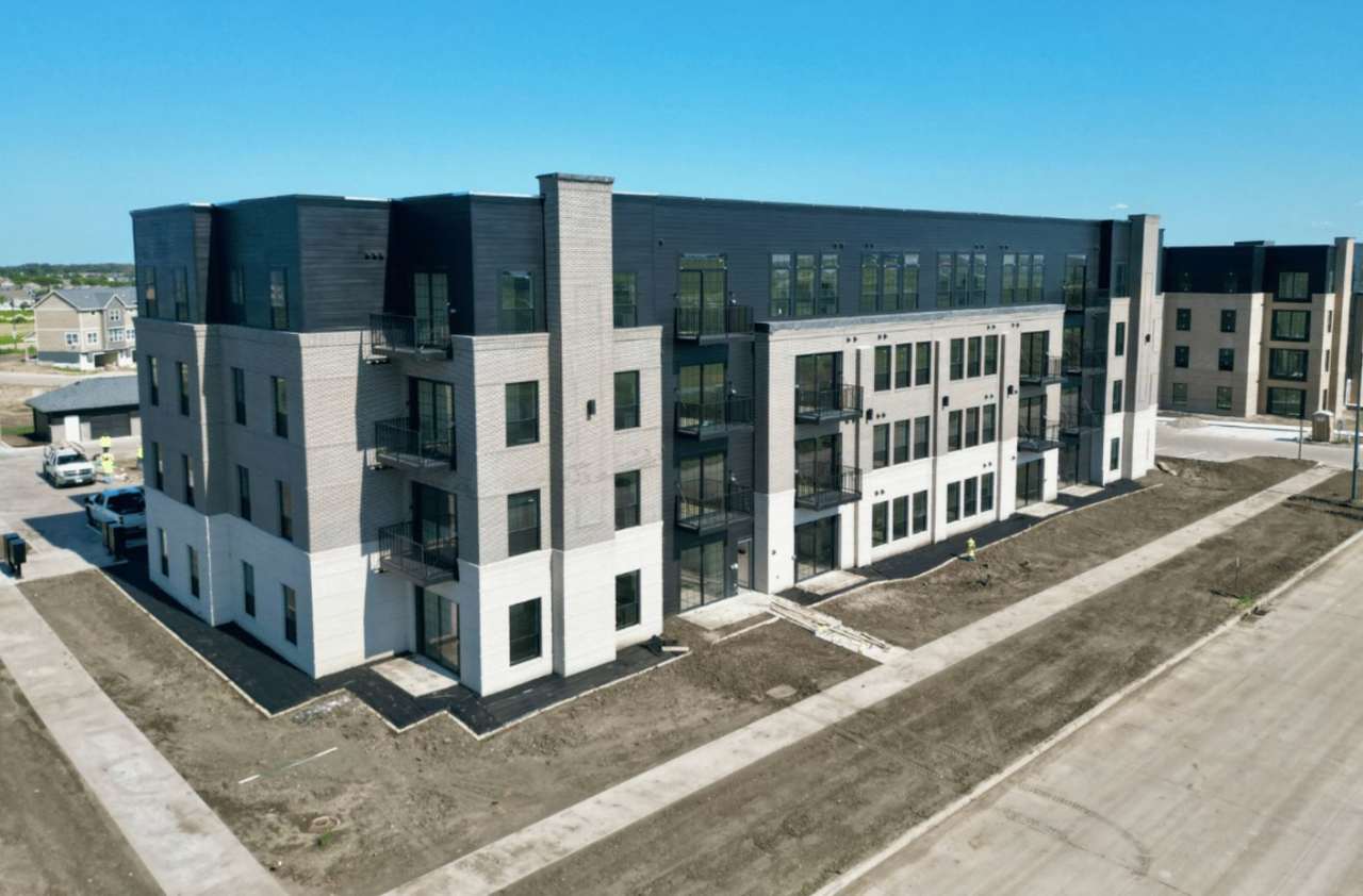 BRAND NEW! Top Floor 2-Bed Corner Private Balcony