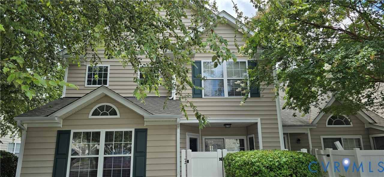 4718 Twin Hickory Lake Drive