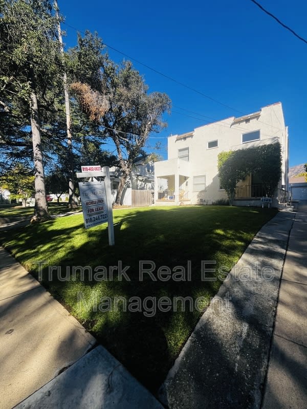 1349 Elizabeth Street