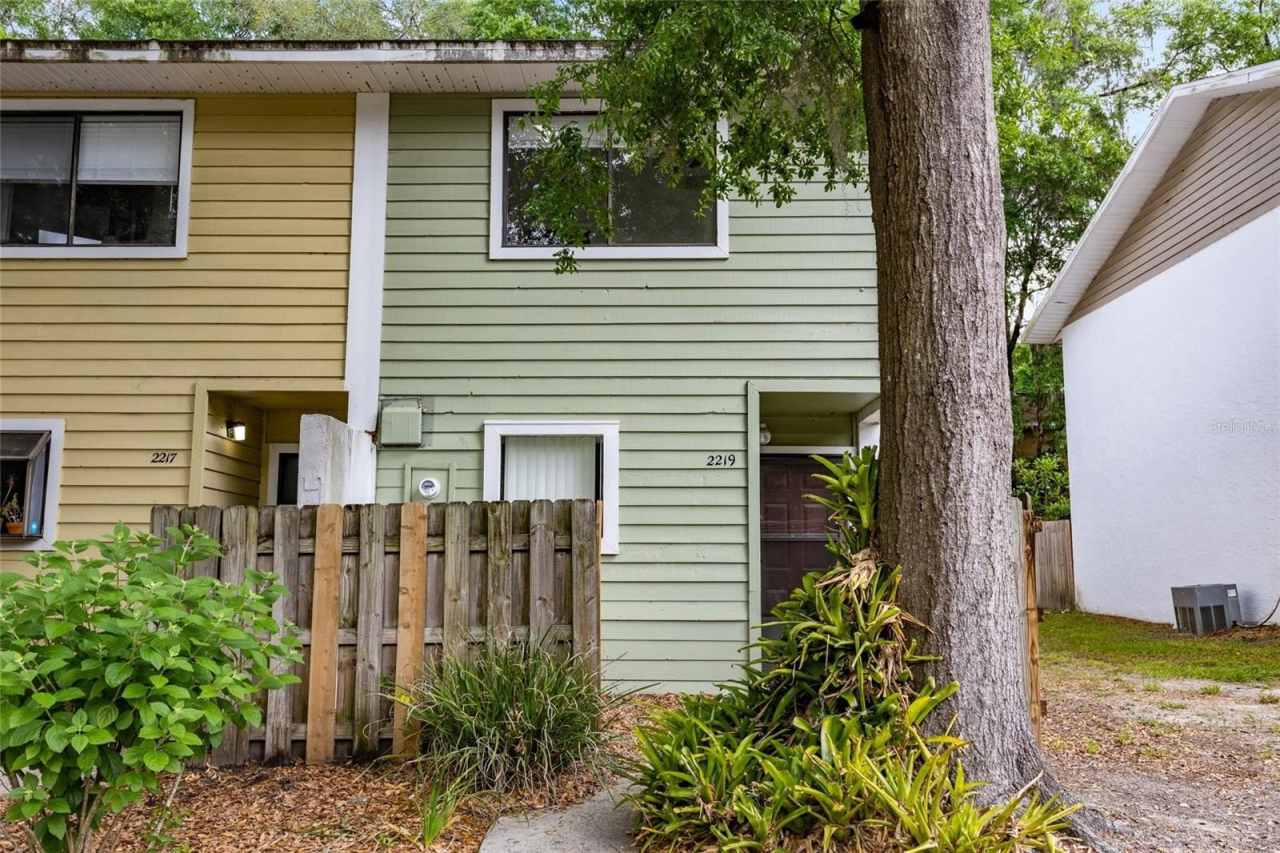 2219 SW 39TH WAY