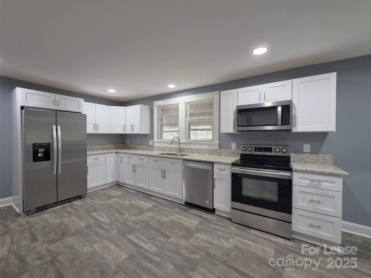 222 W Mccubbins Street