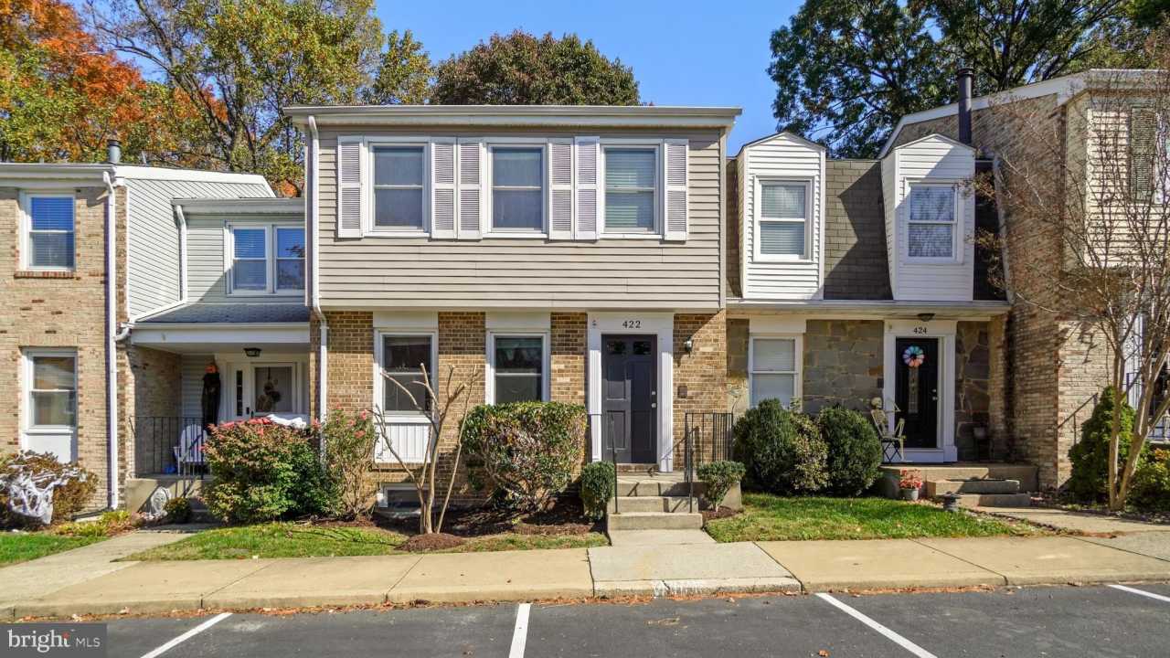 422 COLONIAL RIDGE Lane