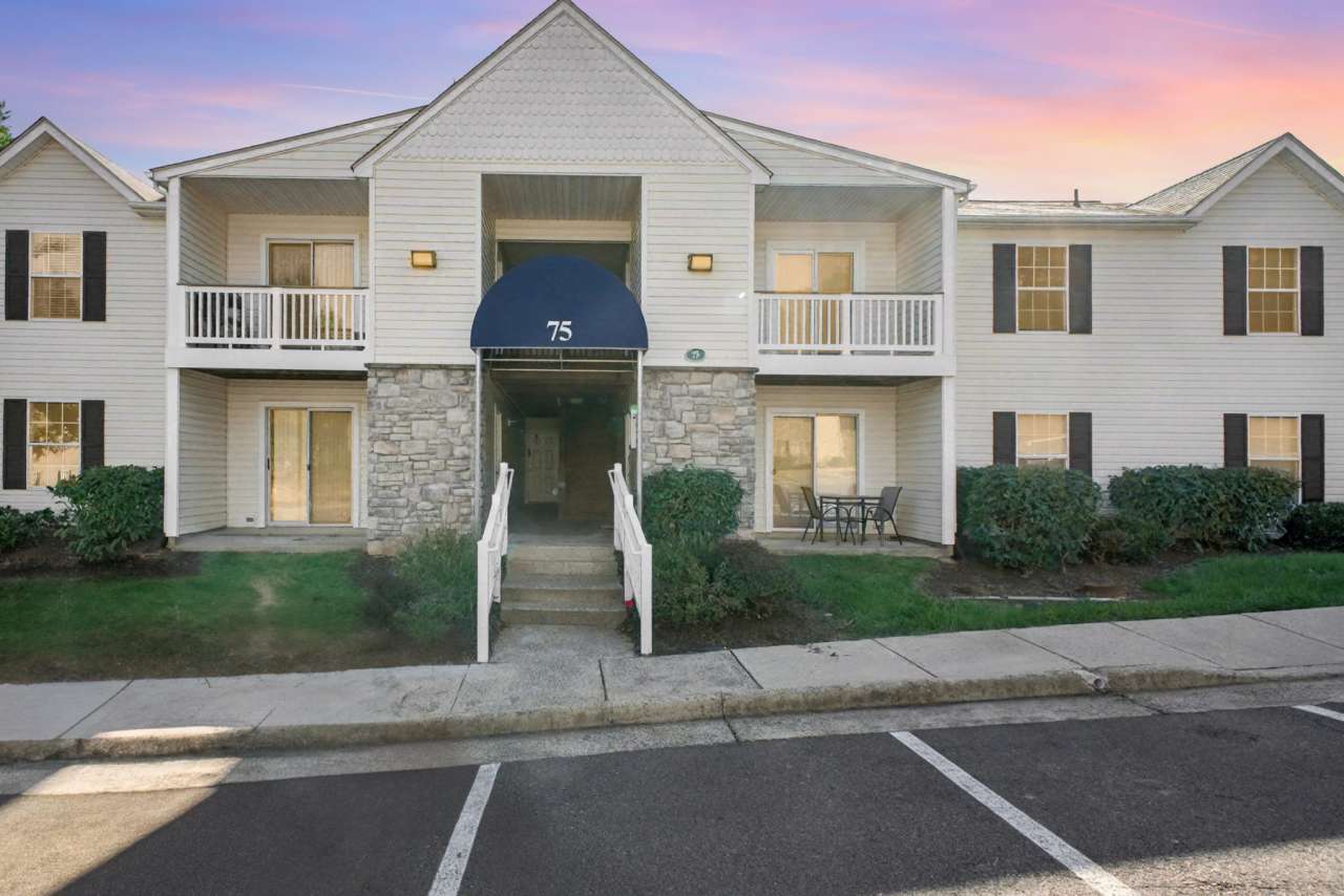 75 Red Maple Ct Apt 201
