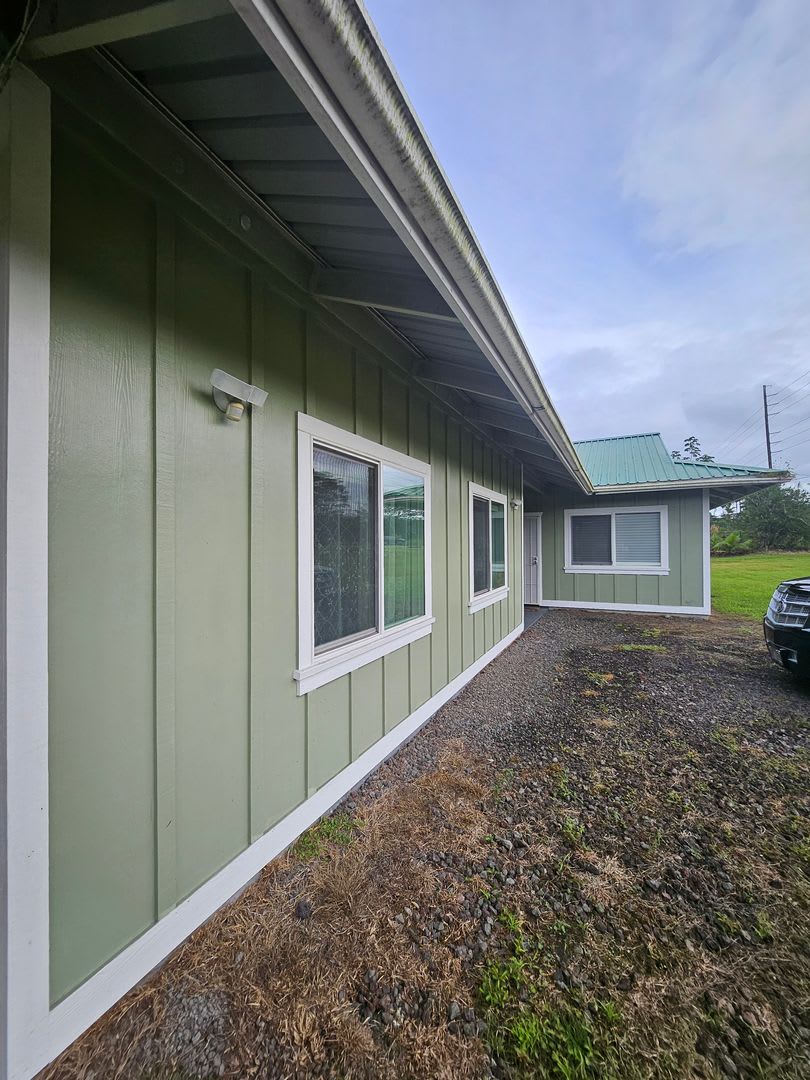 Beauriful 4 Bedroom Home In Keaau