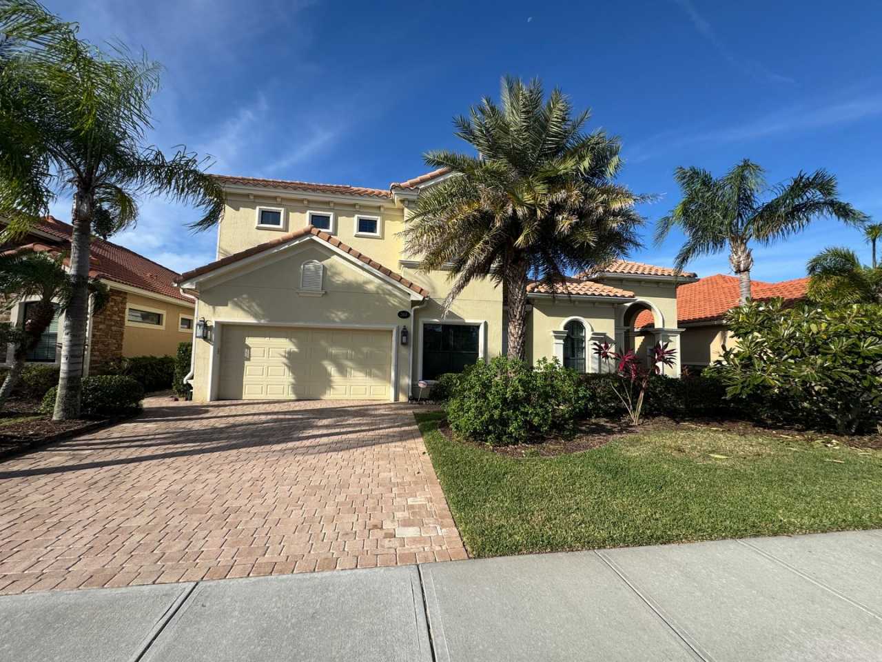 Two Story 5 bedroom, 4.5 bath