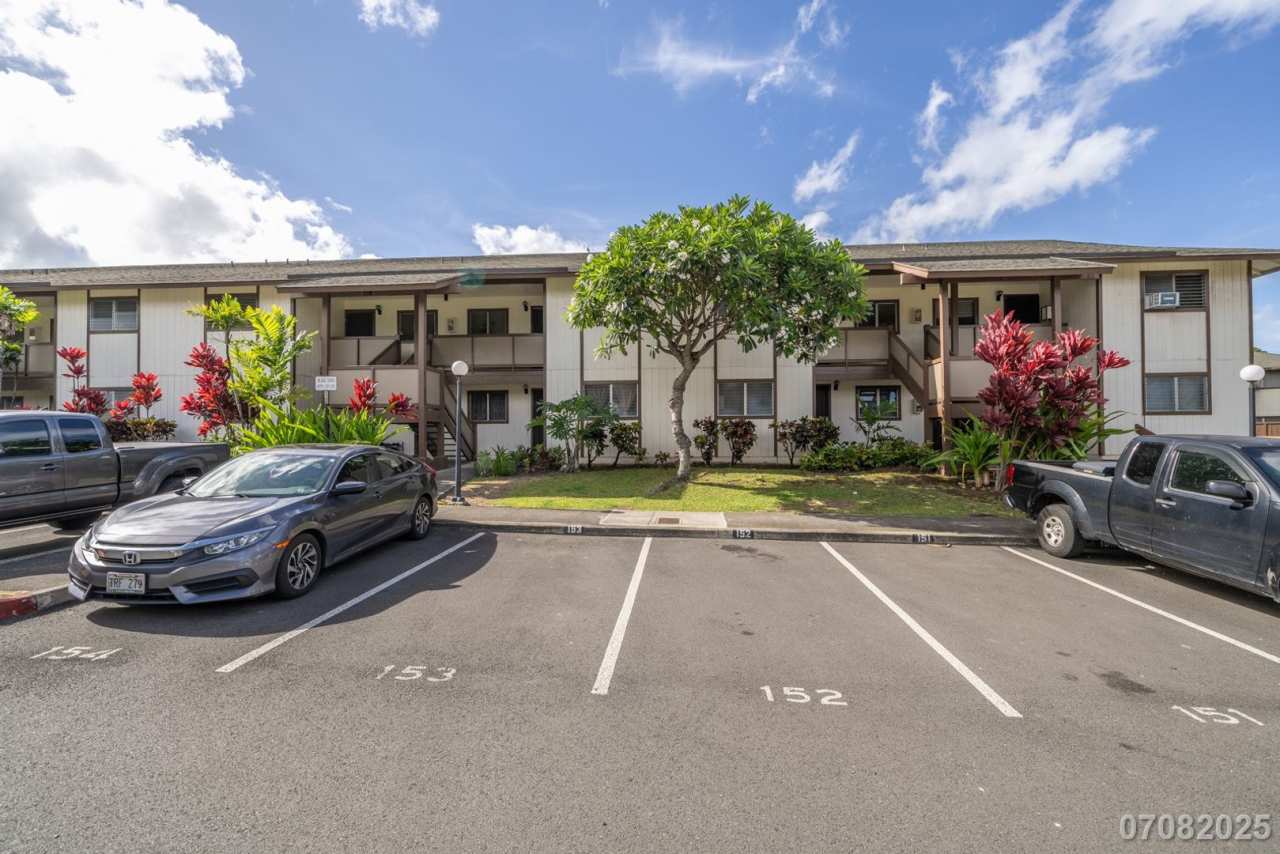2 BD 1 BA 1 PKG $2500 per month - 1243 Ala Alii St #130 Pet Negotiable