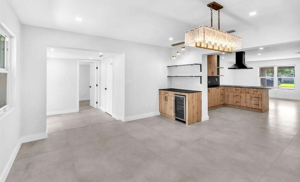 4640 SW 25th Terrace