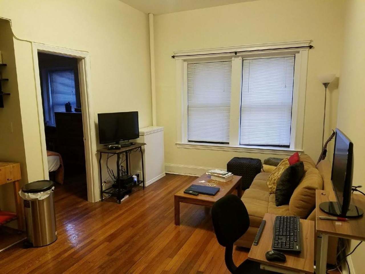 One Bedroom in Clean Elevator Building