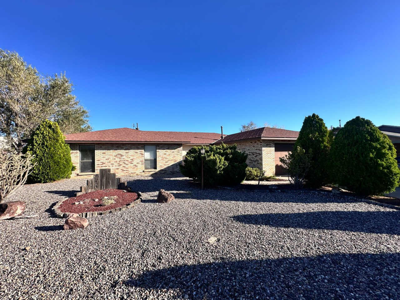 Stunning 3BD/2BA w2 Car Garage Home with Sandia Mountain Views!