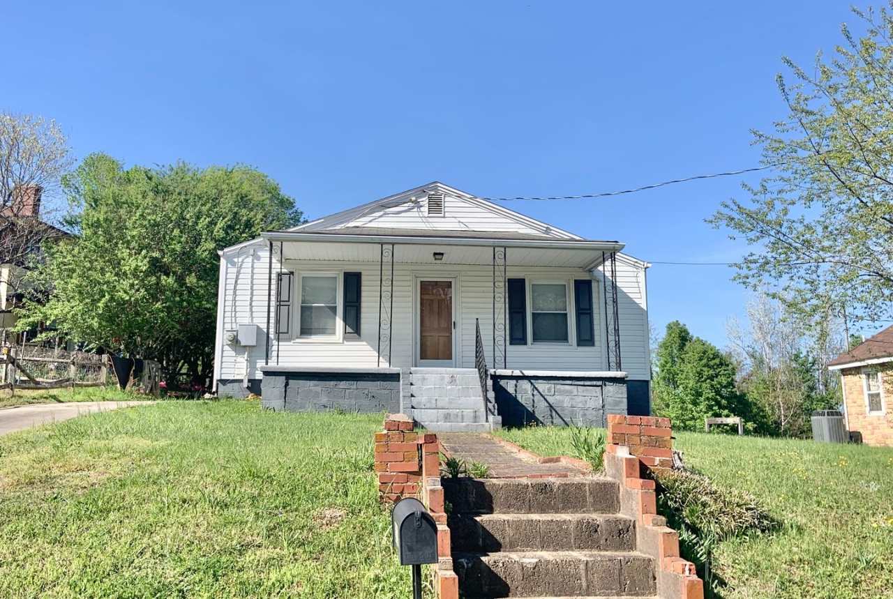 Adorable 2 Bedroom in Eden