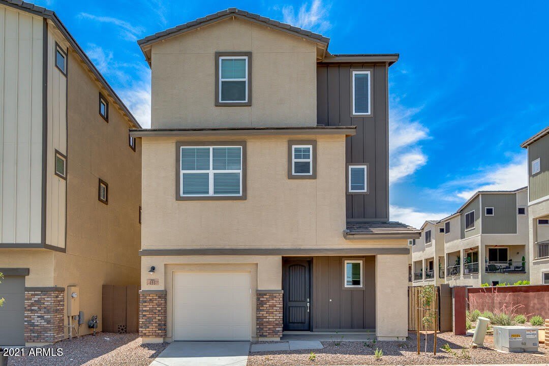 695 W BROWNING Place