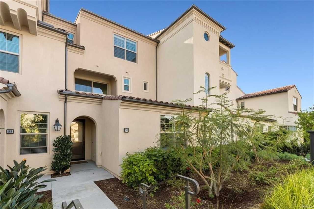 Newer Condo Best Location in Portola Springs