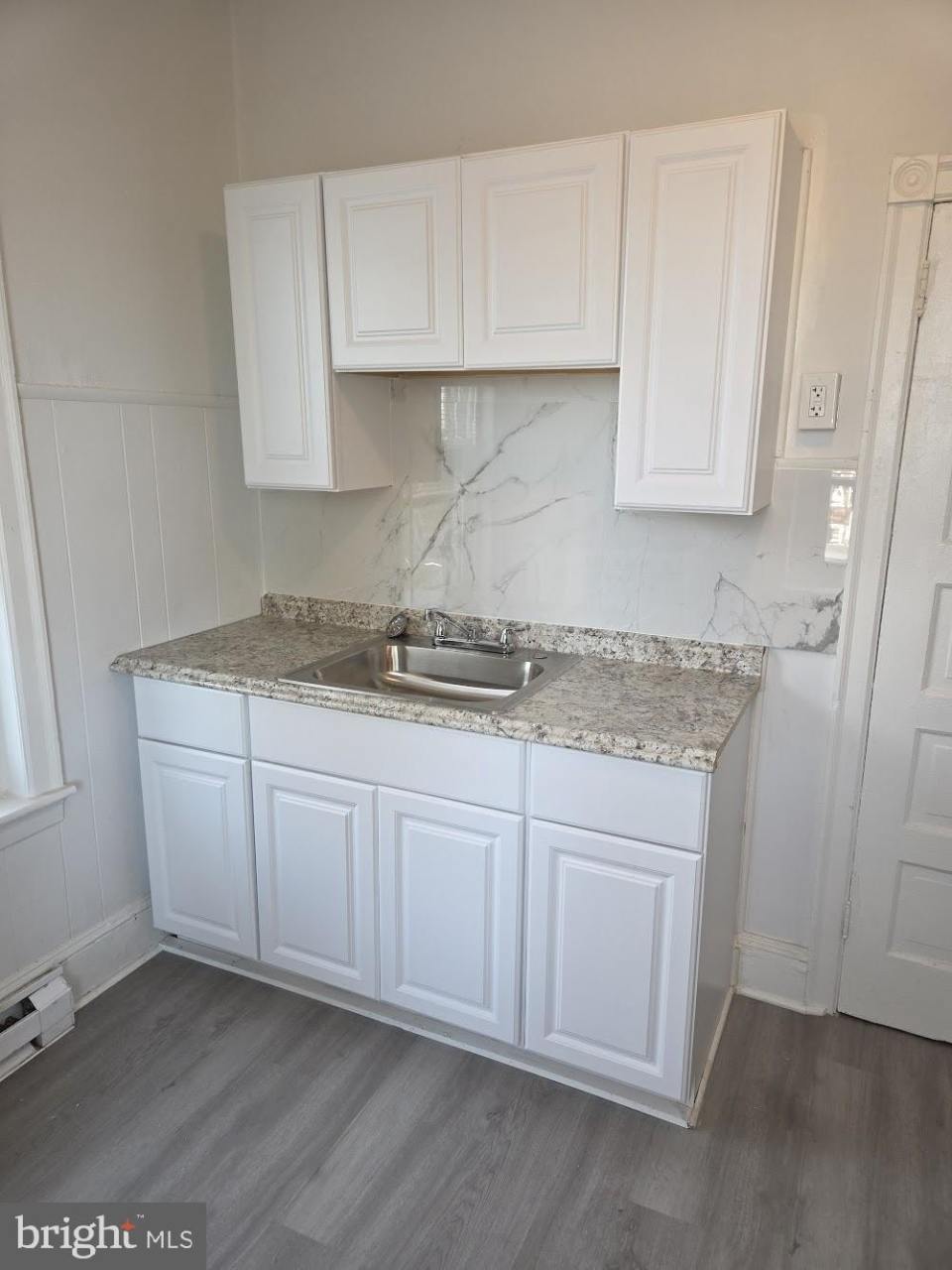 1435 W CAYUGA Street unit: 3