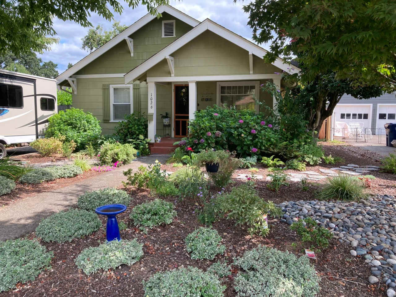 Fully Furnished Cottage in Camas Available for 7 Months!