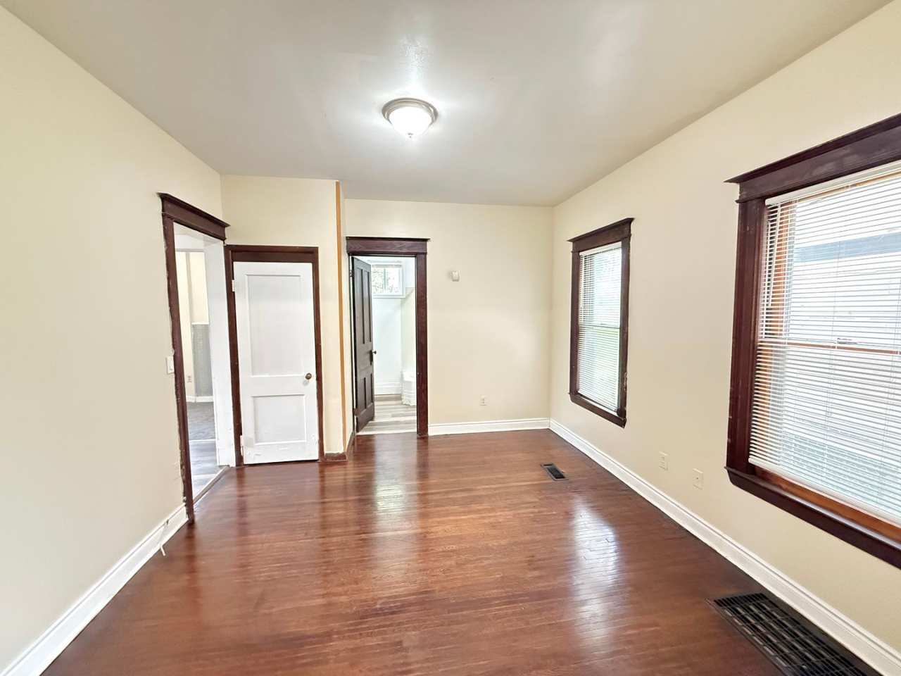 4/2 Single Family Home | Hardwood Floors | Covered Porch