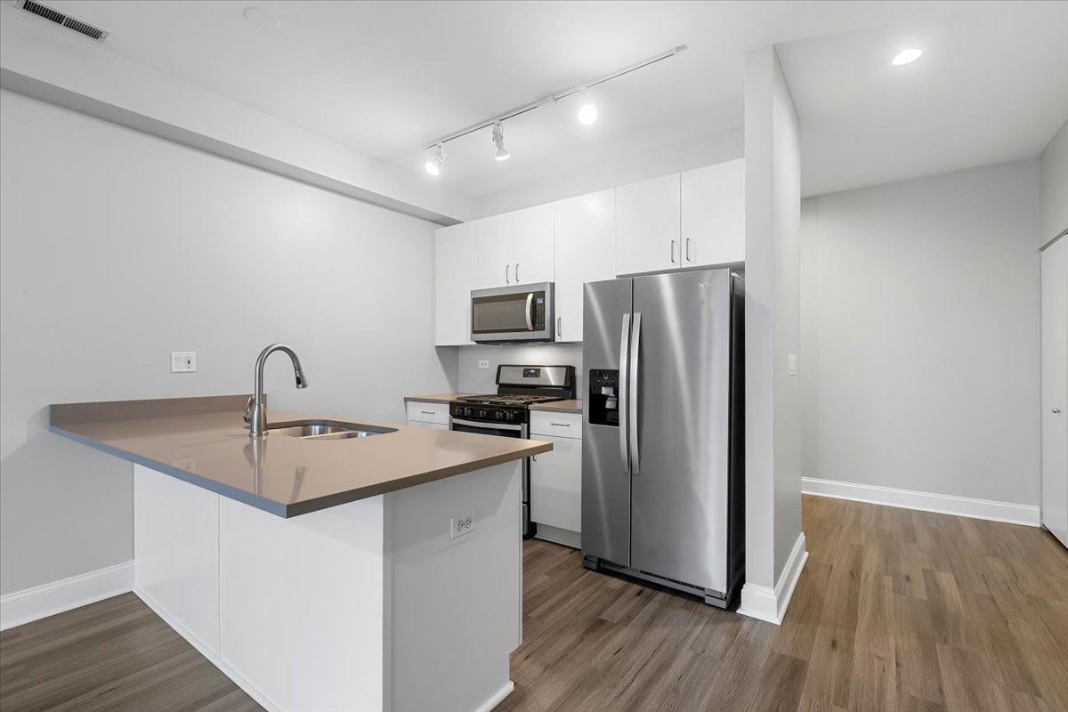 1260 West Washington Boulevard