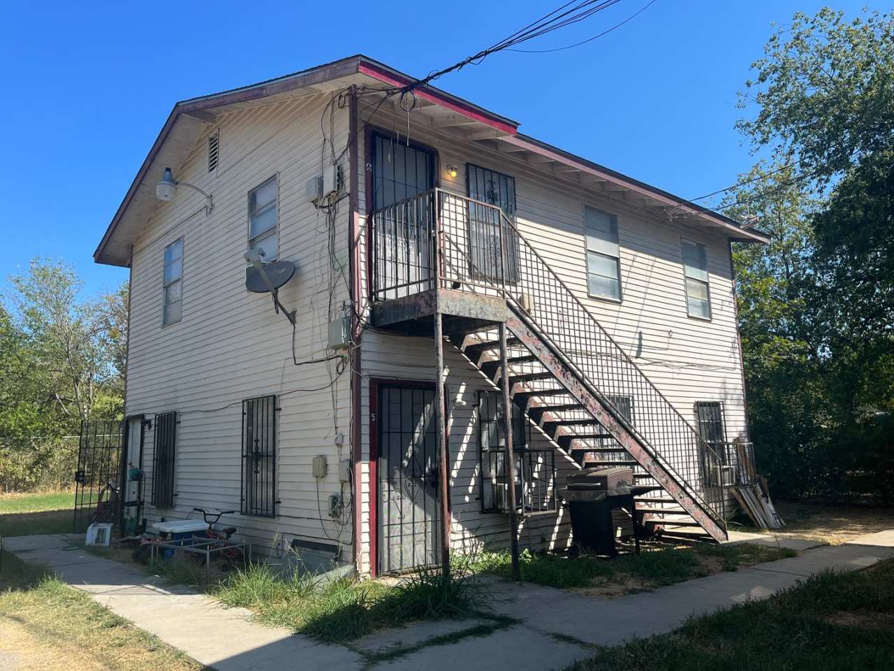 2513 Quintana Rd. #6, San Antonio, TX. 78211