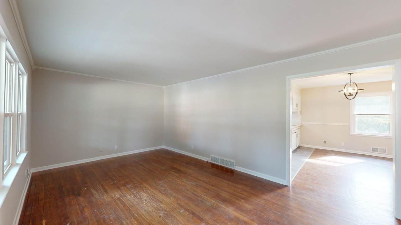 Ranch home close to Parkway