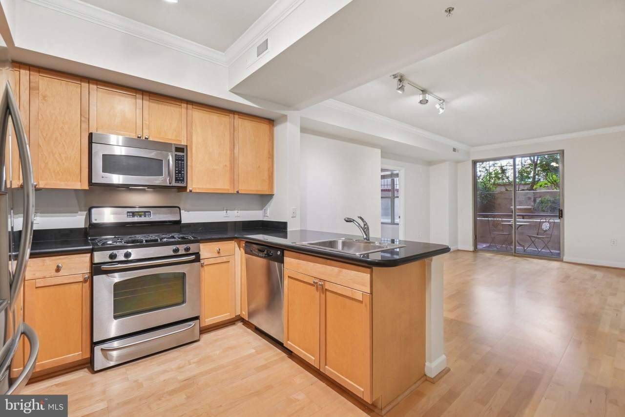 1441 RHODE ISLAND Avenue NW unit: M06