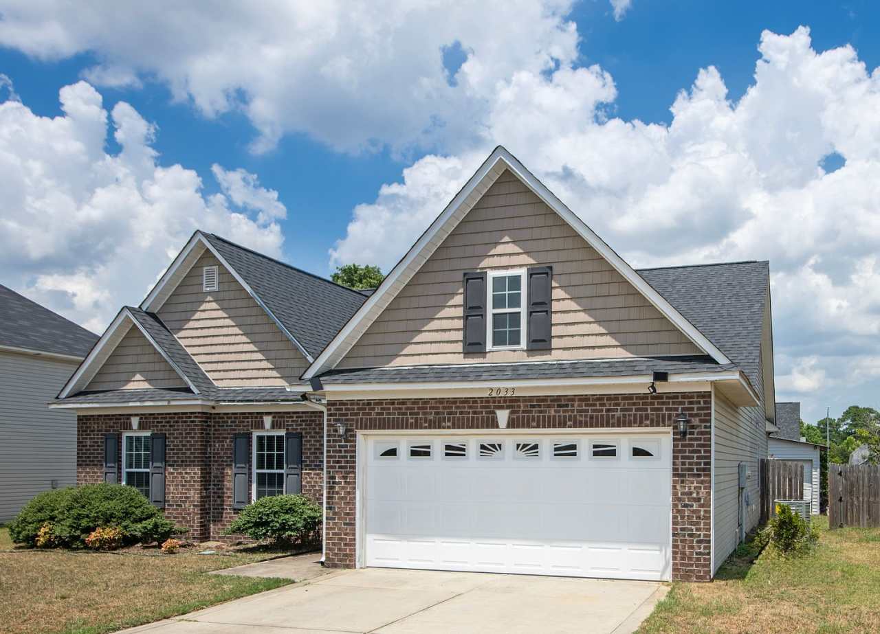 Coming Soon! 4 Bedroom 2 Bathroom- No Pets