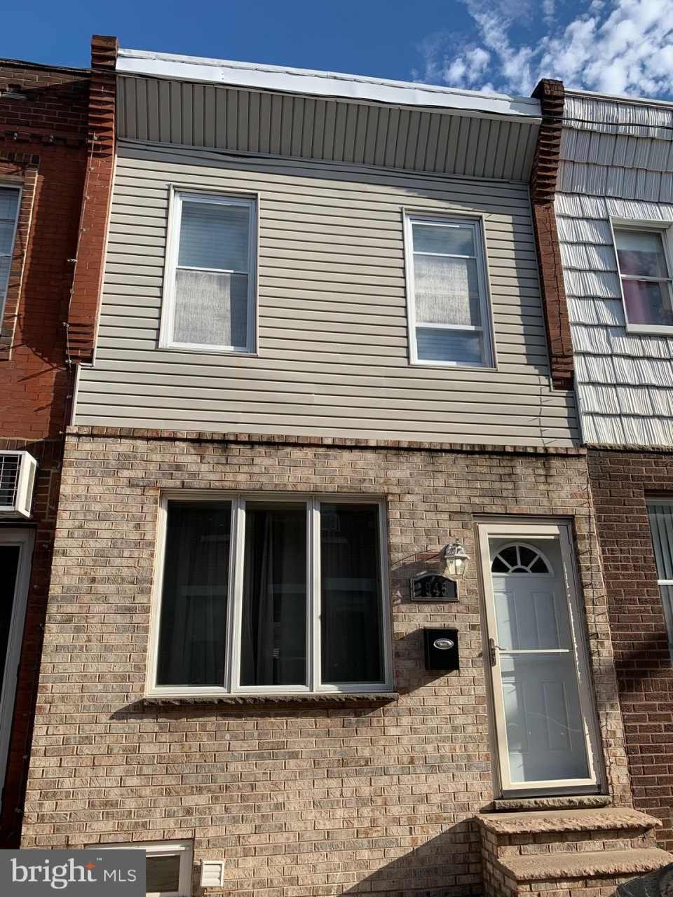 945 DALY STREET
