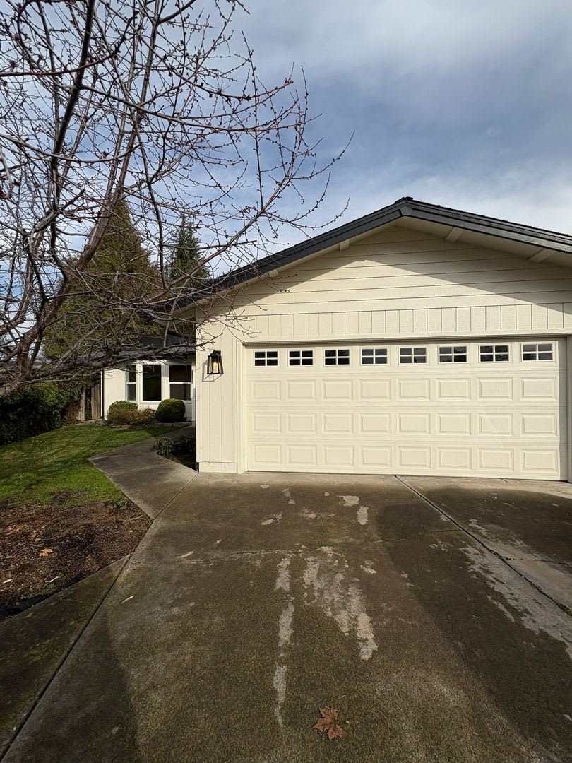 4 Bed 2 Bath House Modern Comfort Meets Energy Efficiency!