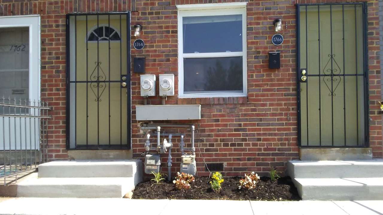 Capitol Hill/ H street - Renovated 1 bedroom apartment w/parking