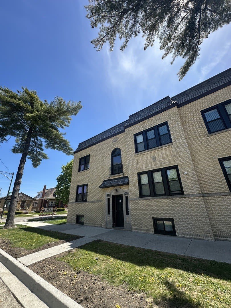 5701 W Seminole Street