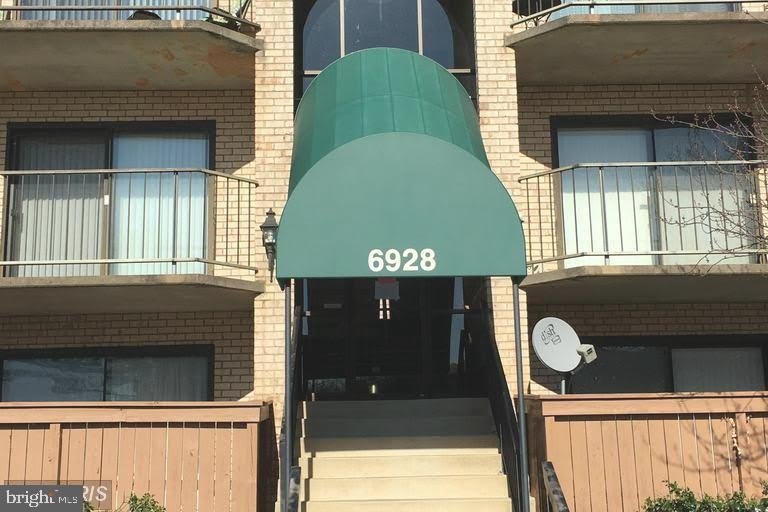 6928 HANOVER Parkway unit: 2