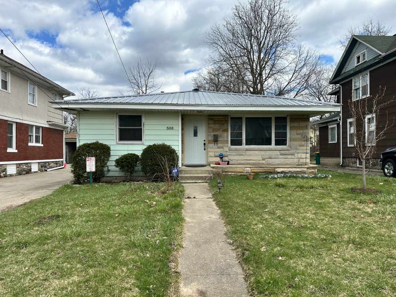 Two Bedroom House in Battle Creek