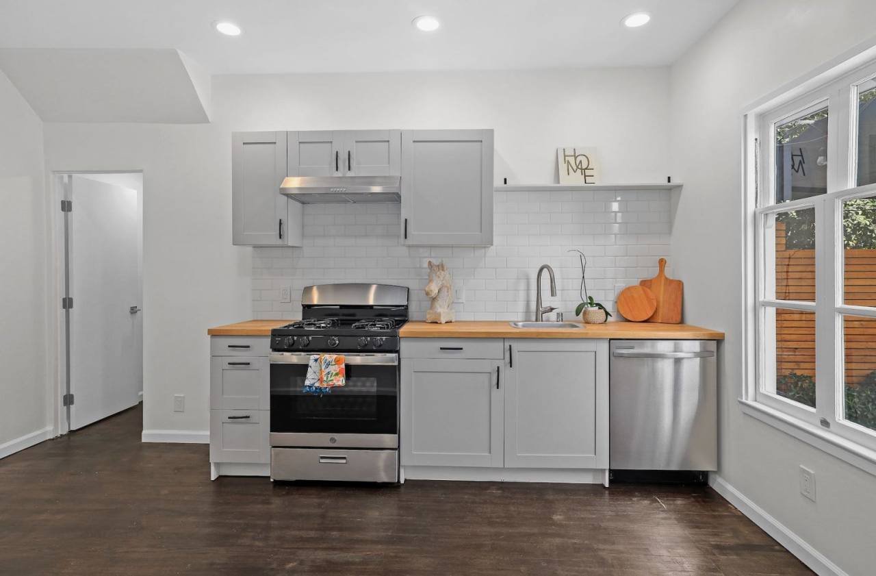 249 Columbia Place - 251