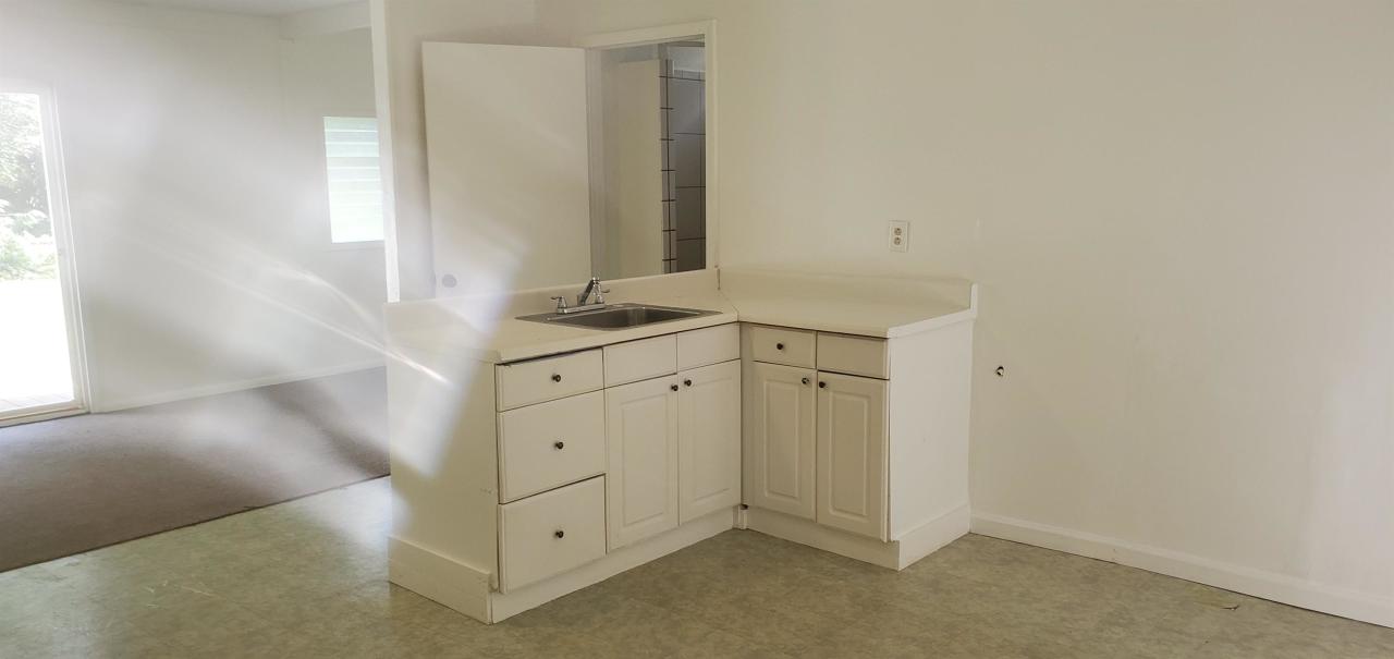 15-1446 28th AvenueShower Drive-Unit C