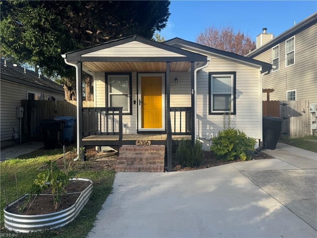 5316 PANDORIA Avenue