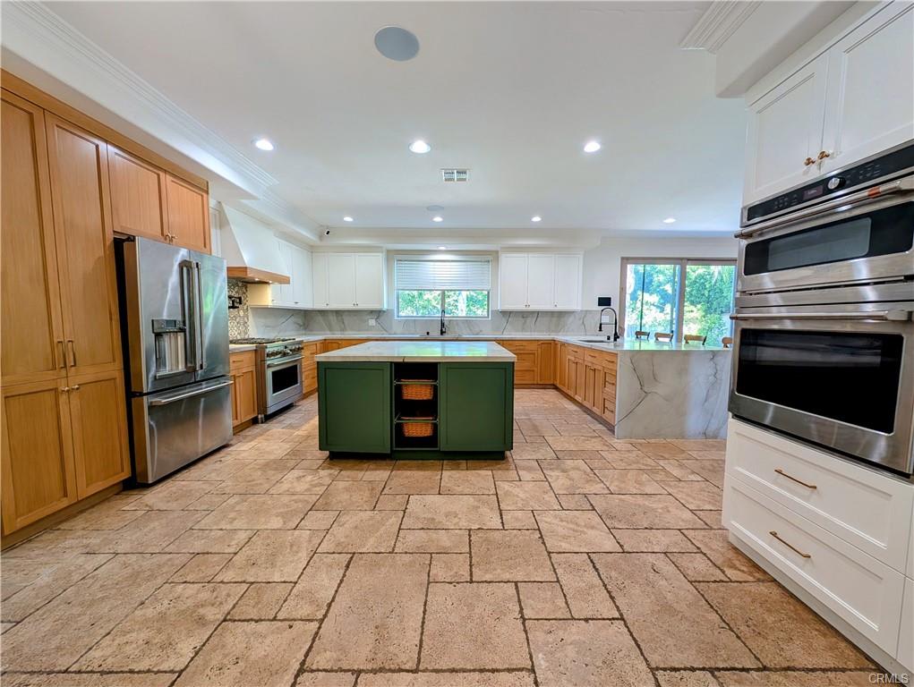 16659 Addison Street