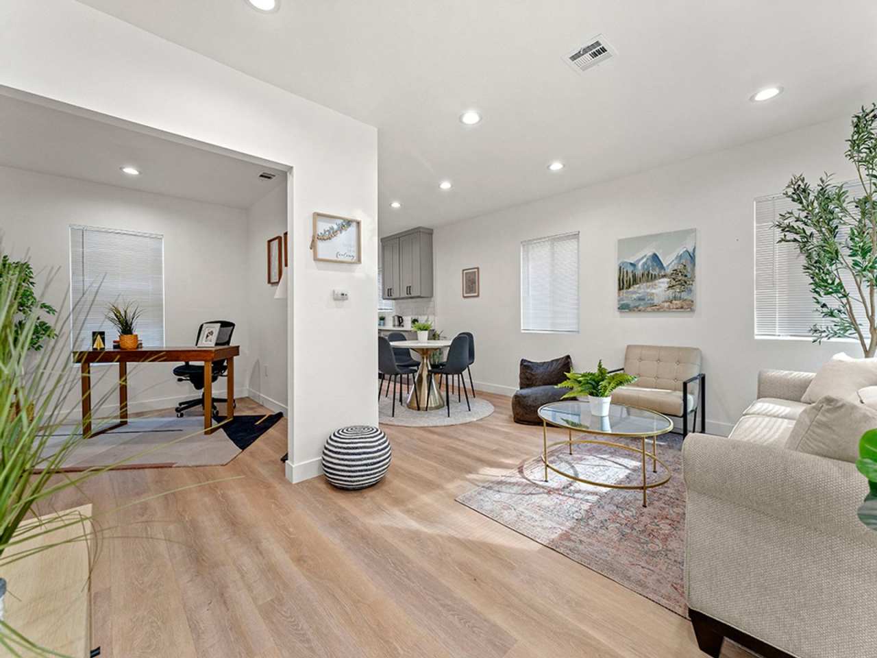 Showing Times: Every Mondays  Every Wednesdays 4:00PM - 5:00PM