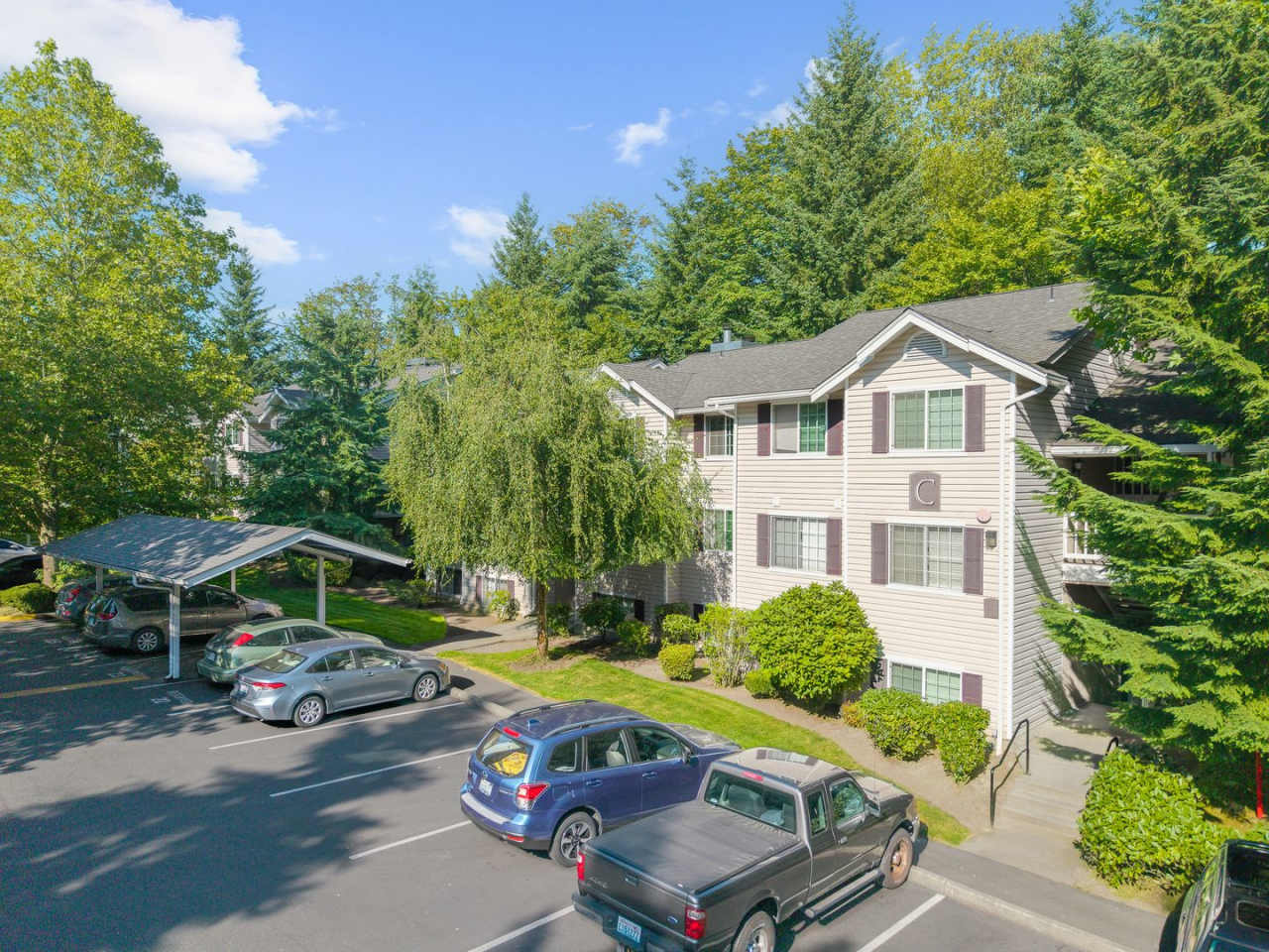 19230 Forest Park Dr NE