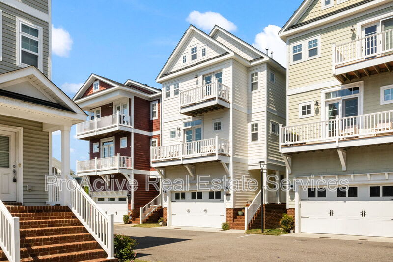 9518 3rd Bay St Unit 102