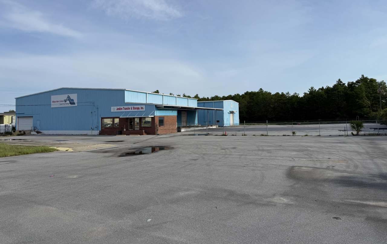 627 NW Anchors Street